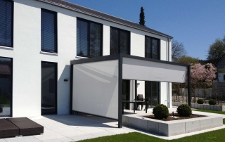 Stylischer Q.Bus als Sonnenschutz